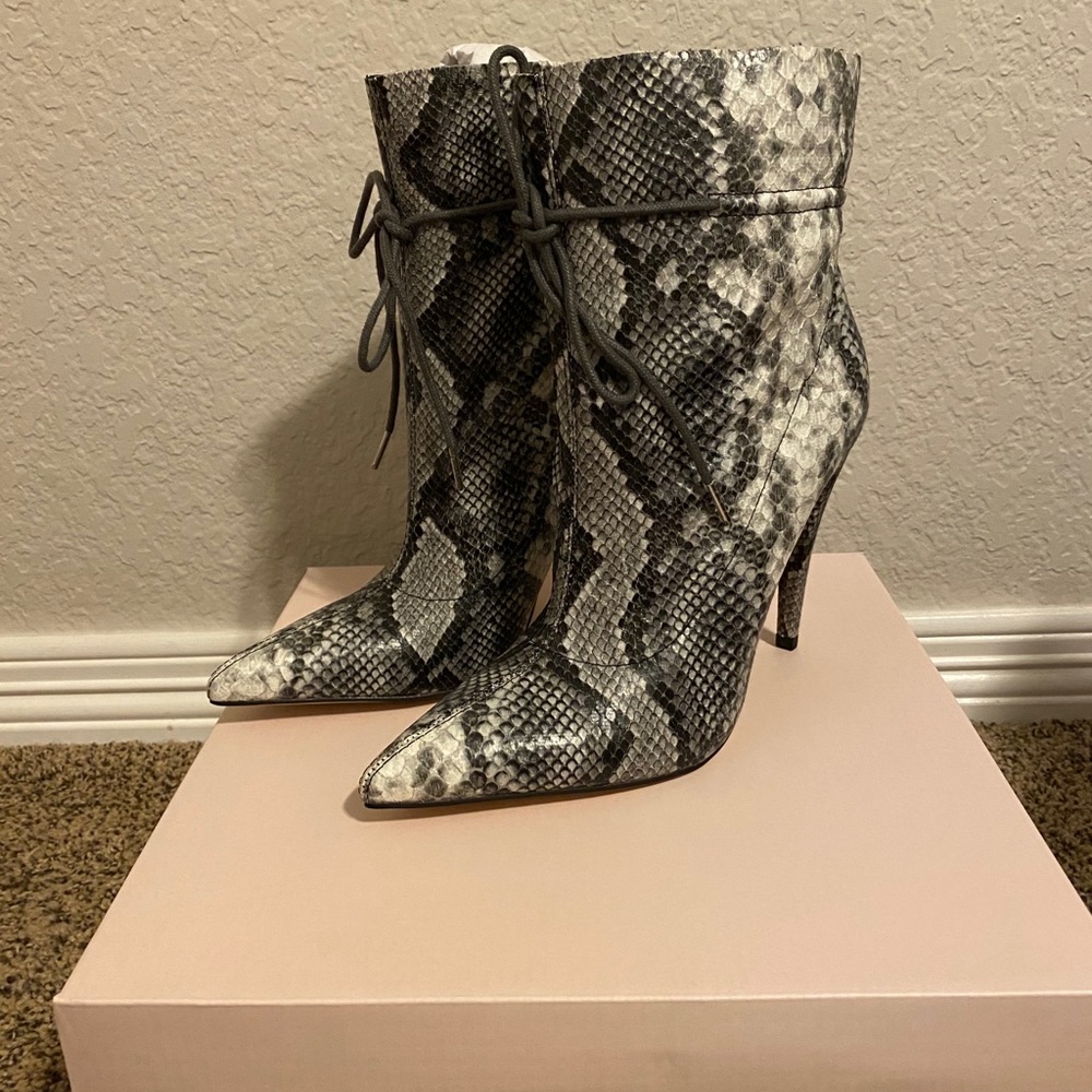 JustFab Khaliyah bootie